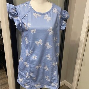 Boutique Unbranded Blue & White Bow Print Ruffle Sleeve Dress…Size Medium